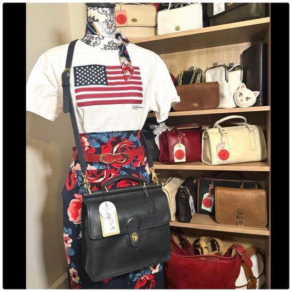 ❤️SOLD❤️Vintage Coach Navy Willis Bag 9927 - Picture 8 of 10